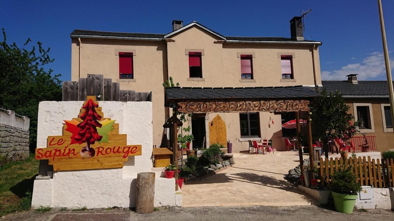 Le Sapin Rouge - Restaurant - Bar - Chambres D'Hotes Artigues  エクステリア 写真